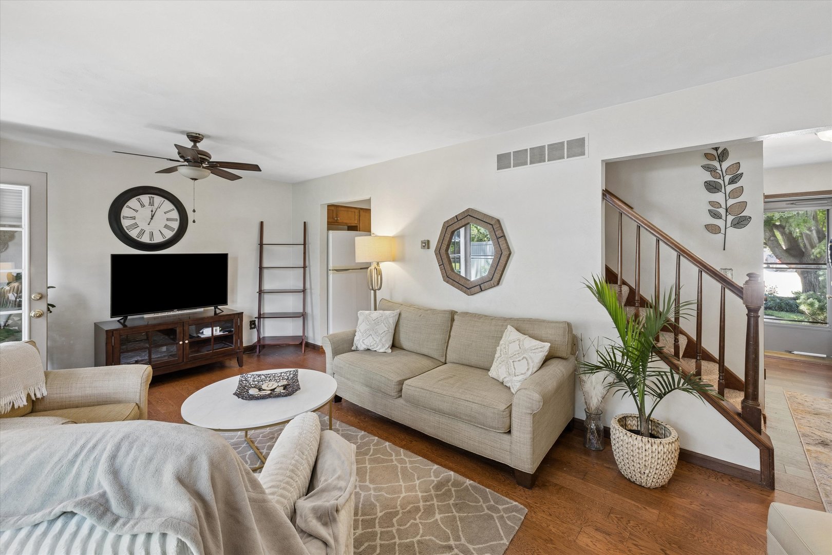 825 Brookview Drive Property Photo 12