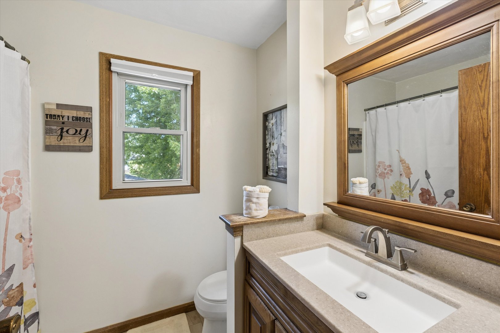 825 Brookview Drive Property Photo 26