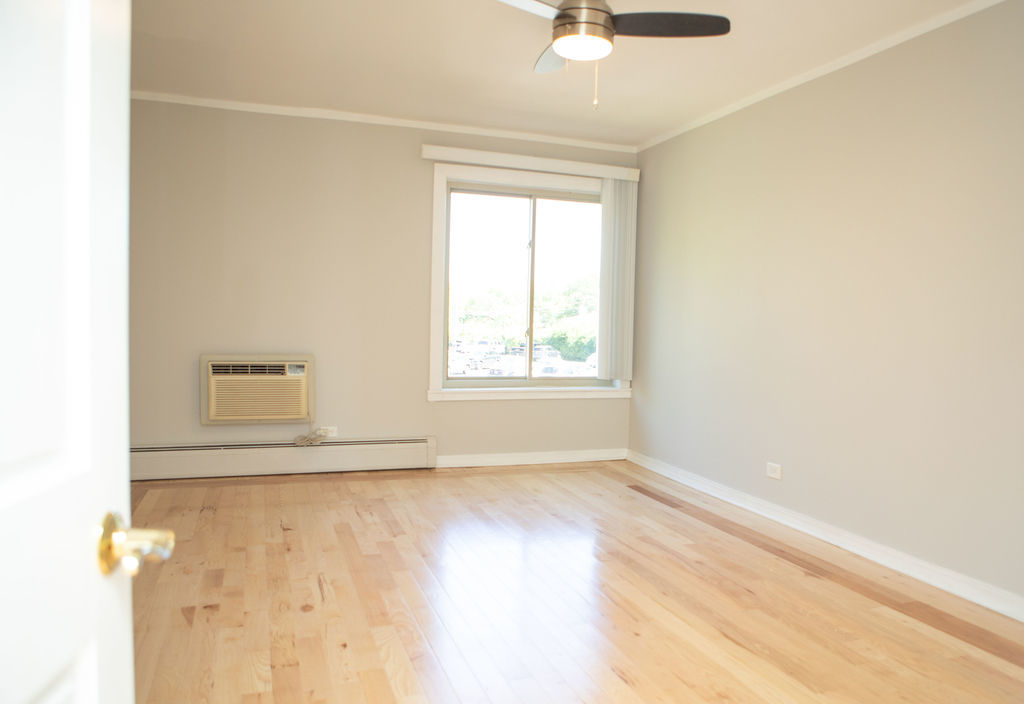 16 E Old Willow Road 206-s Property Photo 47