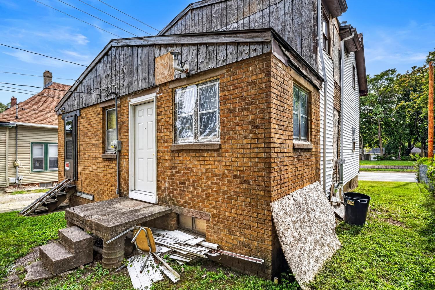 603 N State Street Property Photo 4