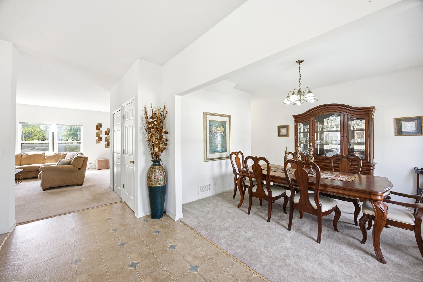 2905 Plumrose Lane Property Photo 4