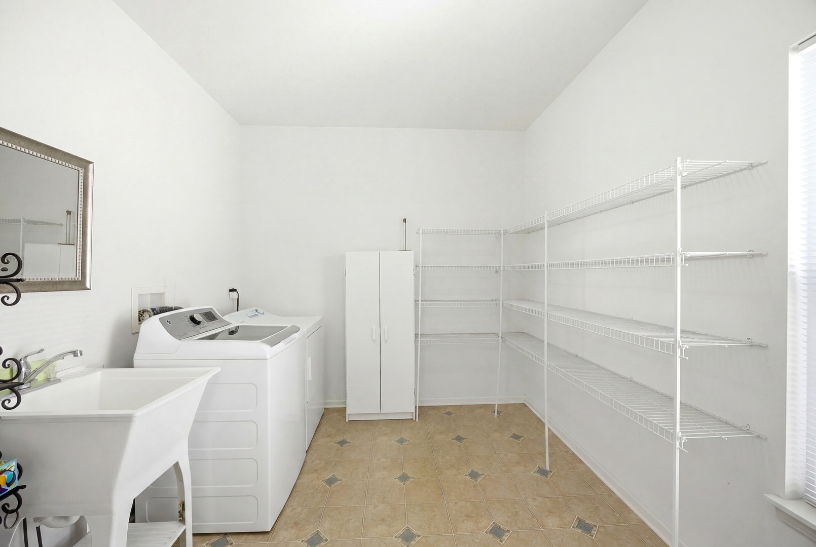 2905 Plumrose Lane Property Photo 13