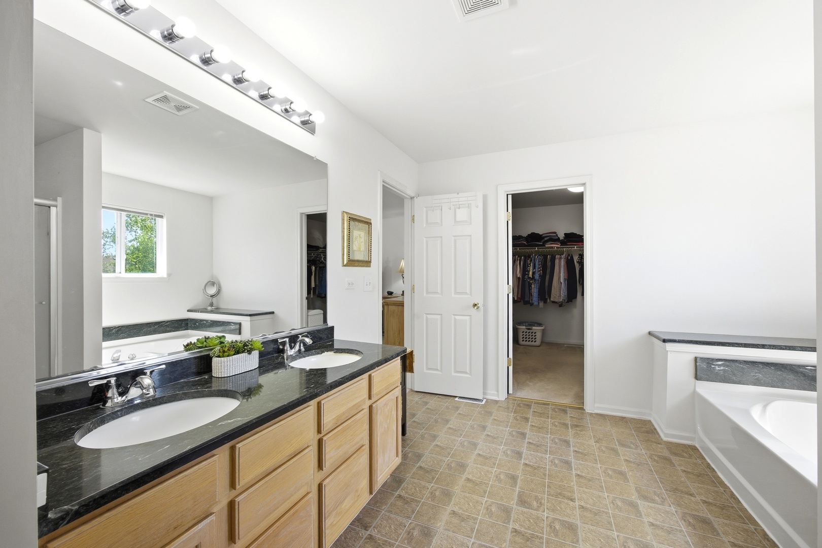 2905 Plumrose Lane Property Photo 16
