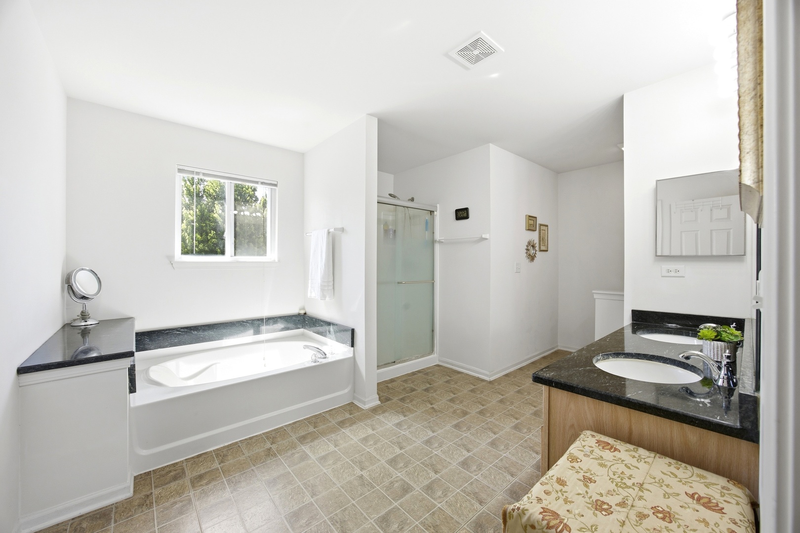 2905 Plumrose Lane Property Photo 17