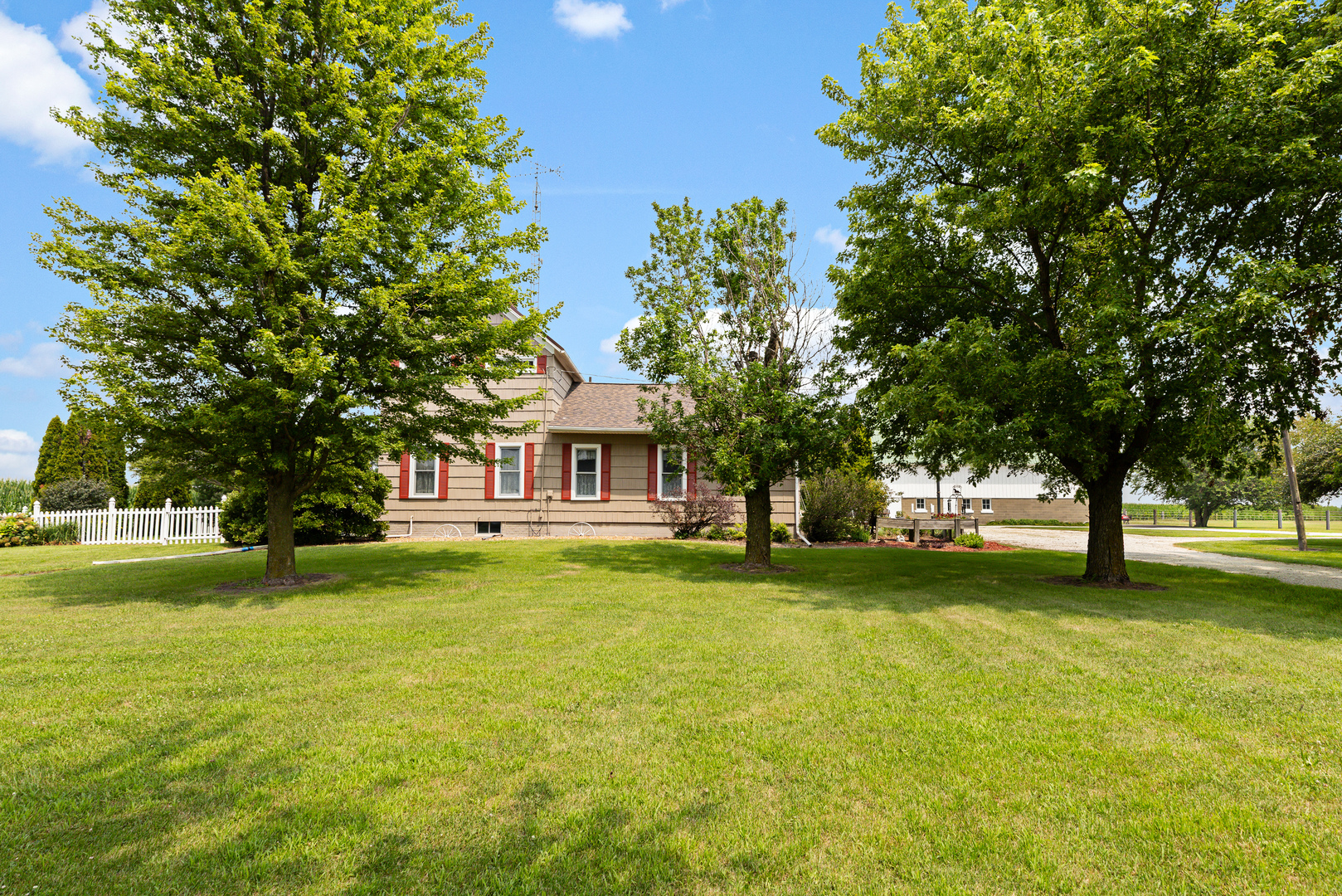 1066 E 1100 North Road Property Photo 3