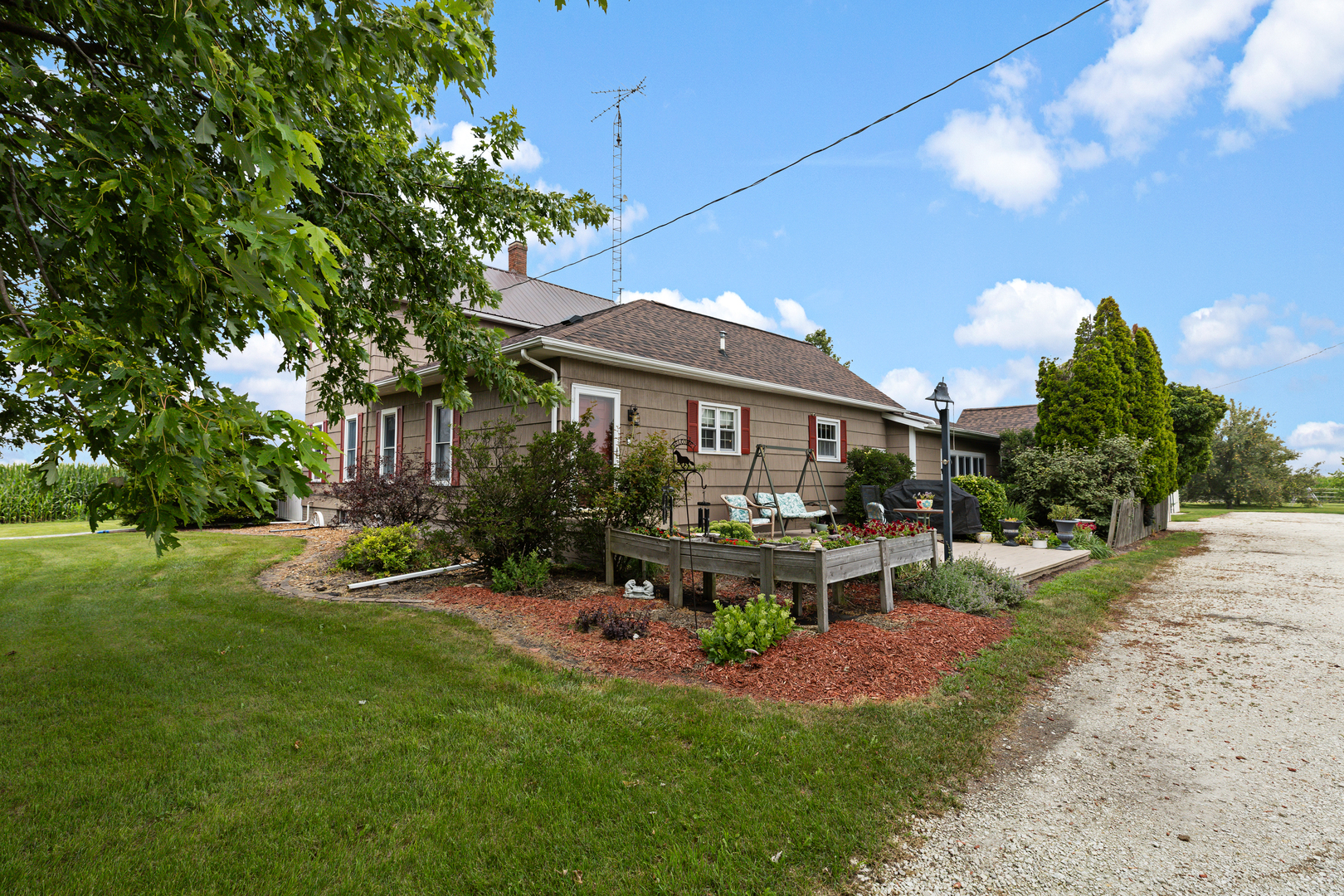 1066 E 1100 North Road Property Photo 4