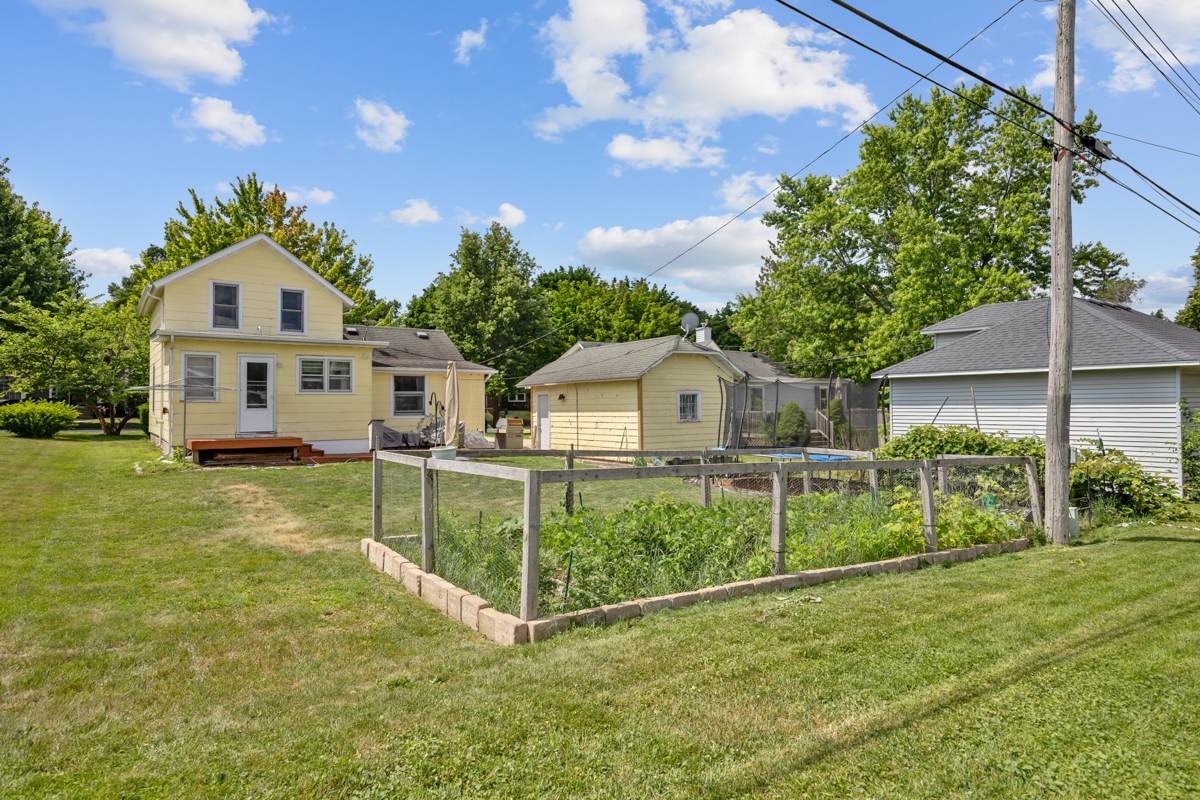 242 E Jefferson Avenue Property Photo 14