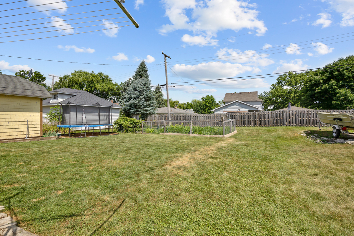 242 E Jefferson Avenue Property Photo 23