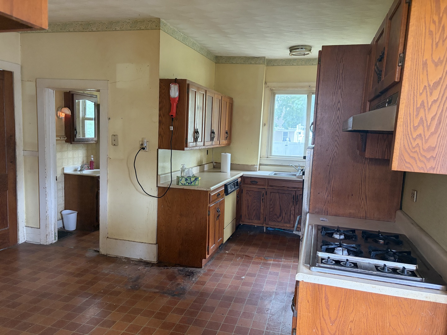 105 N Center Street Property Photo 4