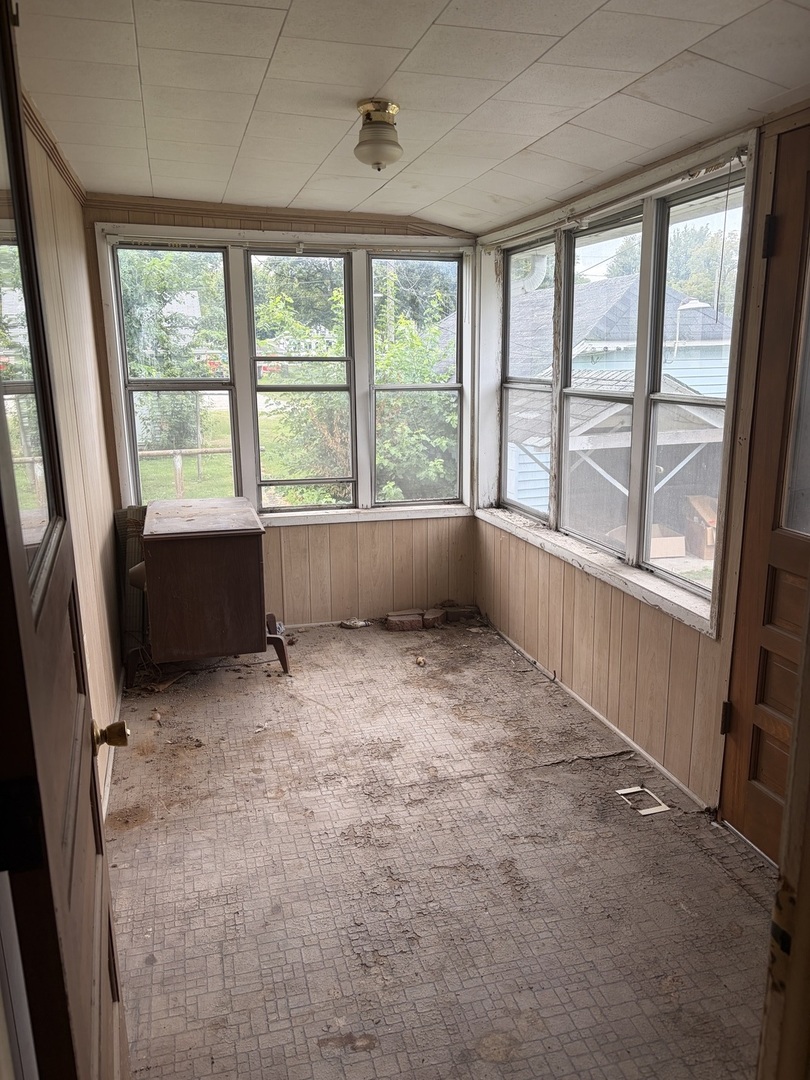 105 N Center Street Property Photo 6