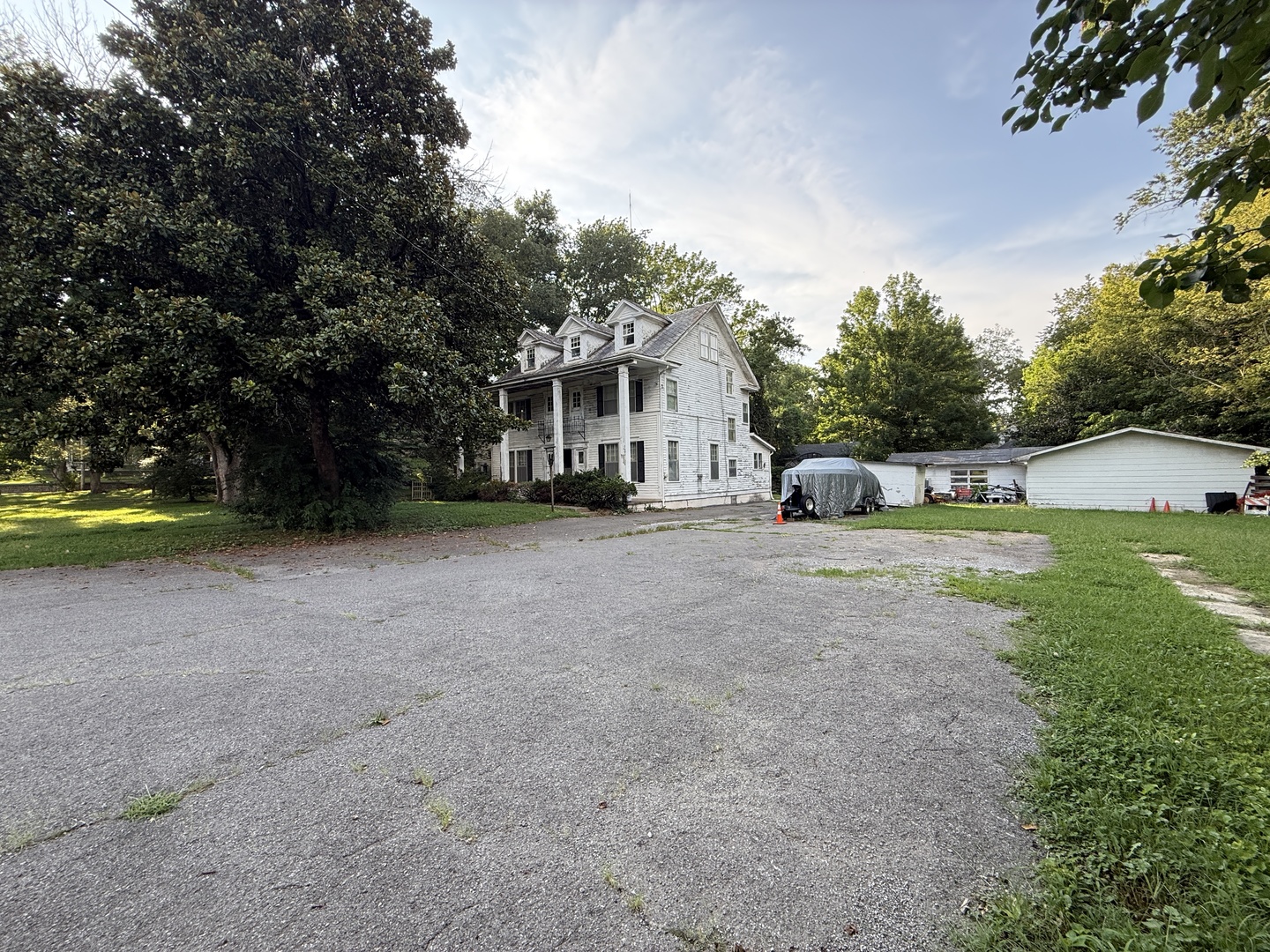 508 W Oak Street Property Photo 2