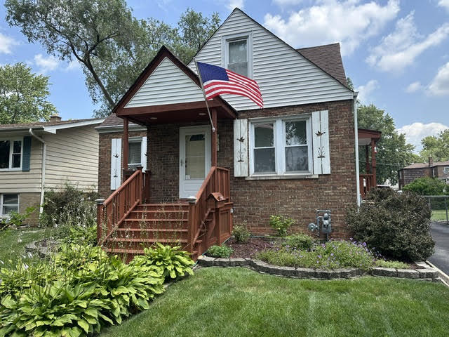17611 Maple Street Property Photo 1