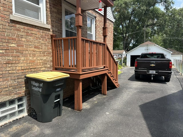 17611 Maple Street Property Photo 3
