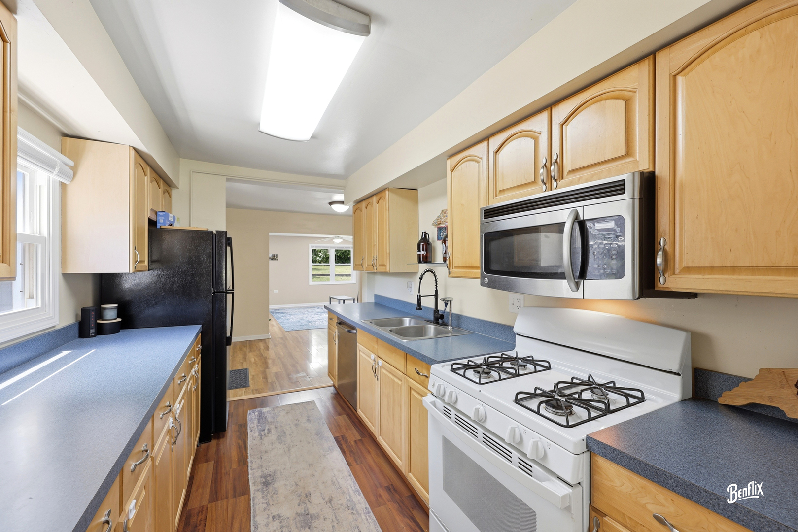 32988 N Meadow Road Property Photo 2