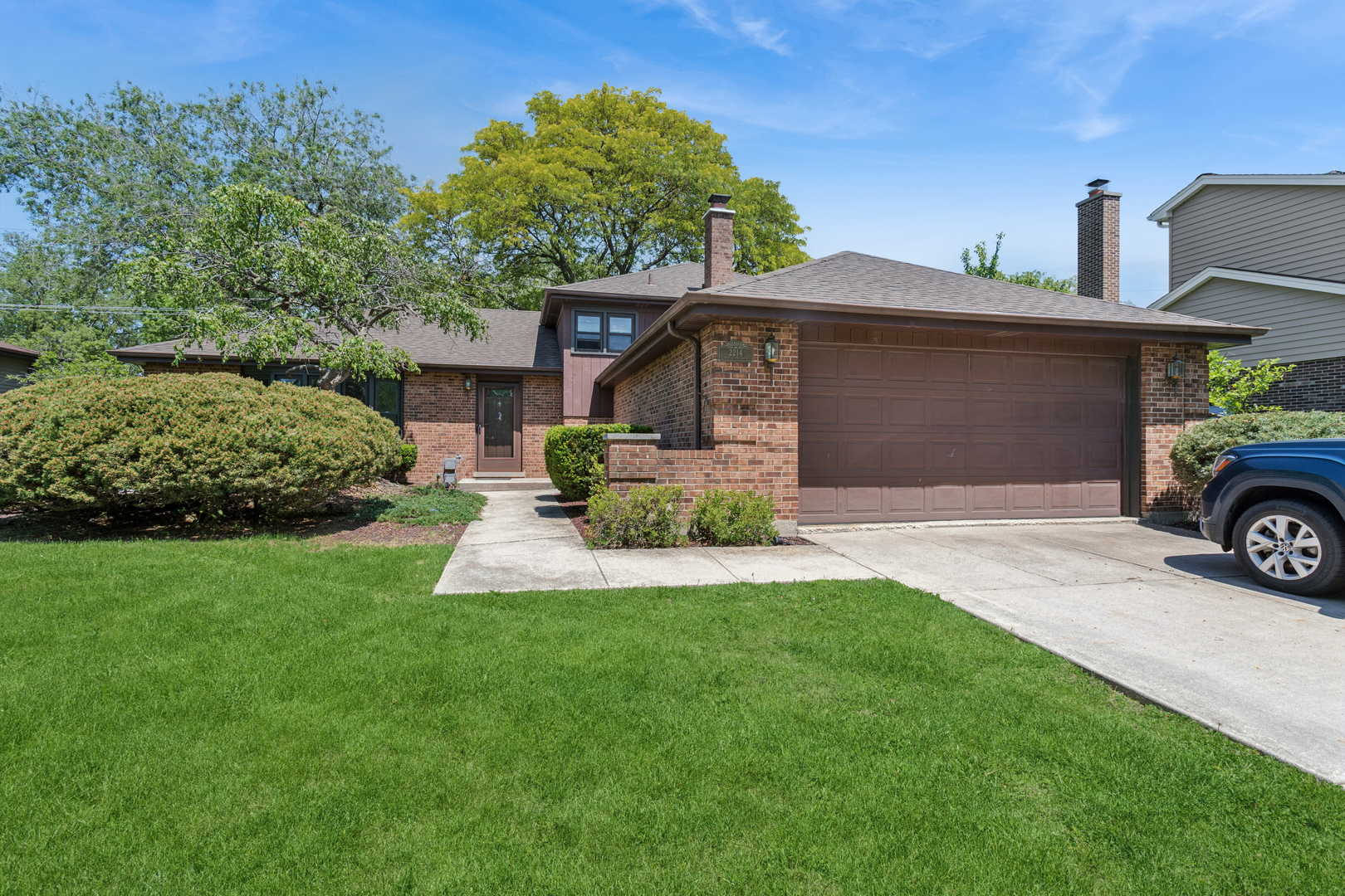2214 Hamilton Lane Property Photo 1