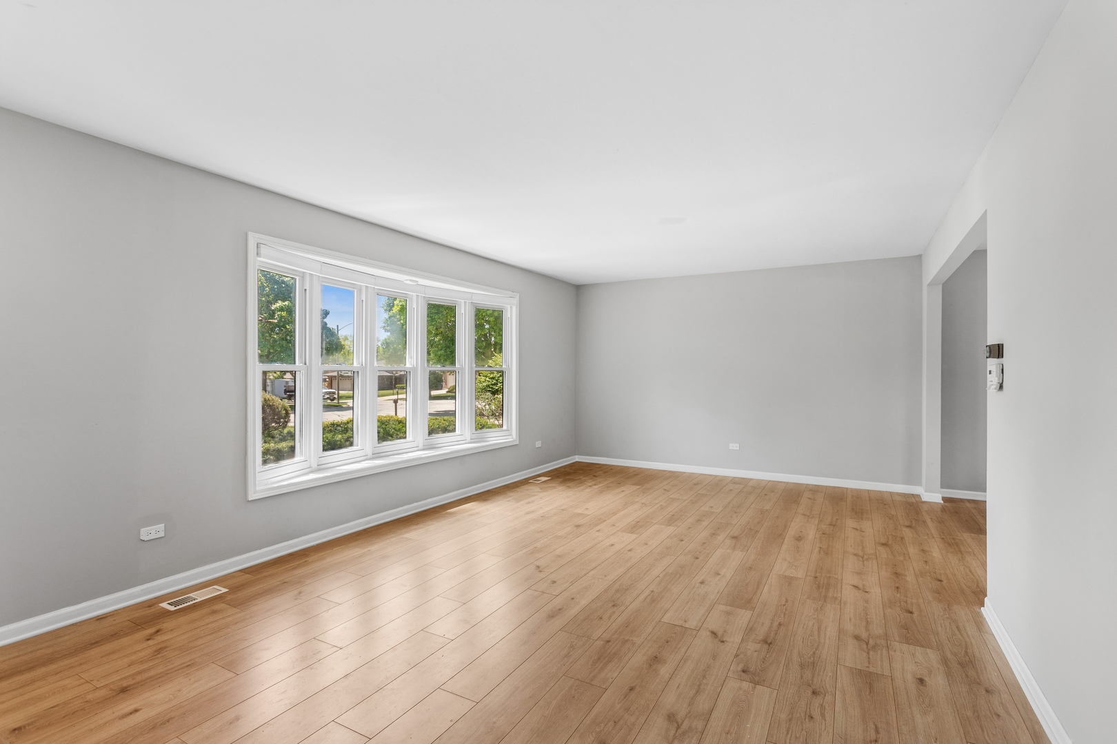 2214 Hamilton Lane Property Photo 2