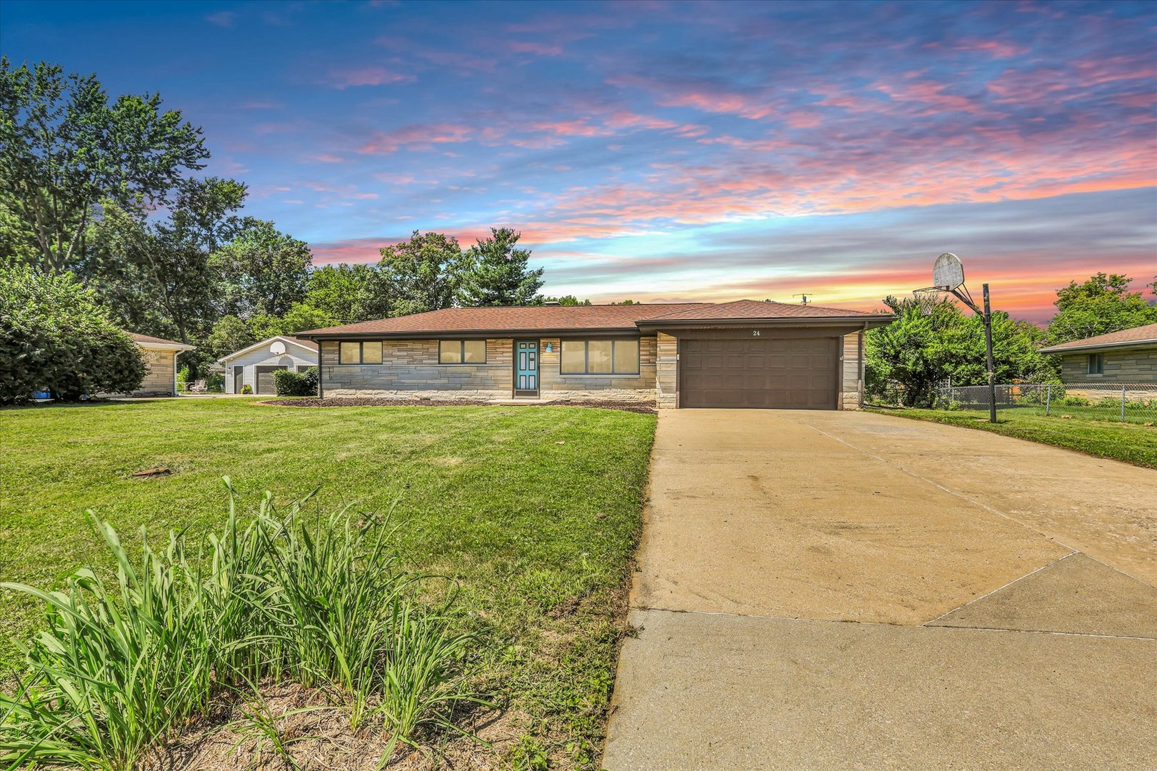 24 Lake Knolls Drive Property Photo 2