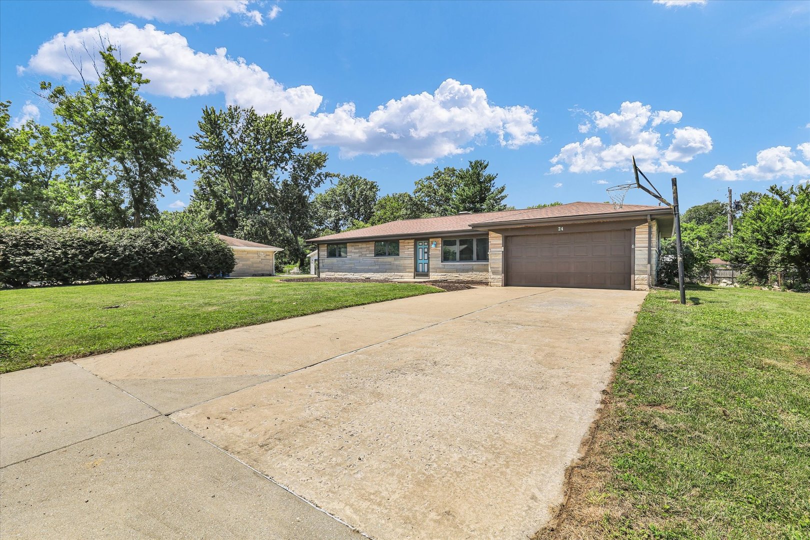 24 Lake Knolls Drive Property Photo 4