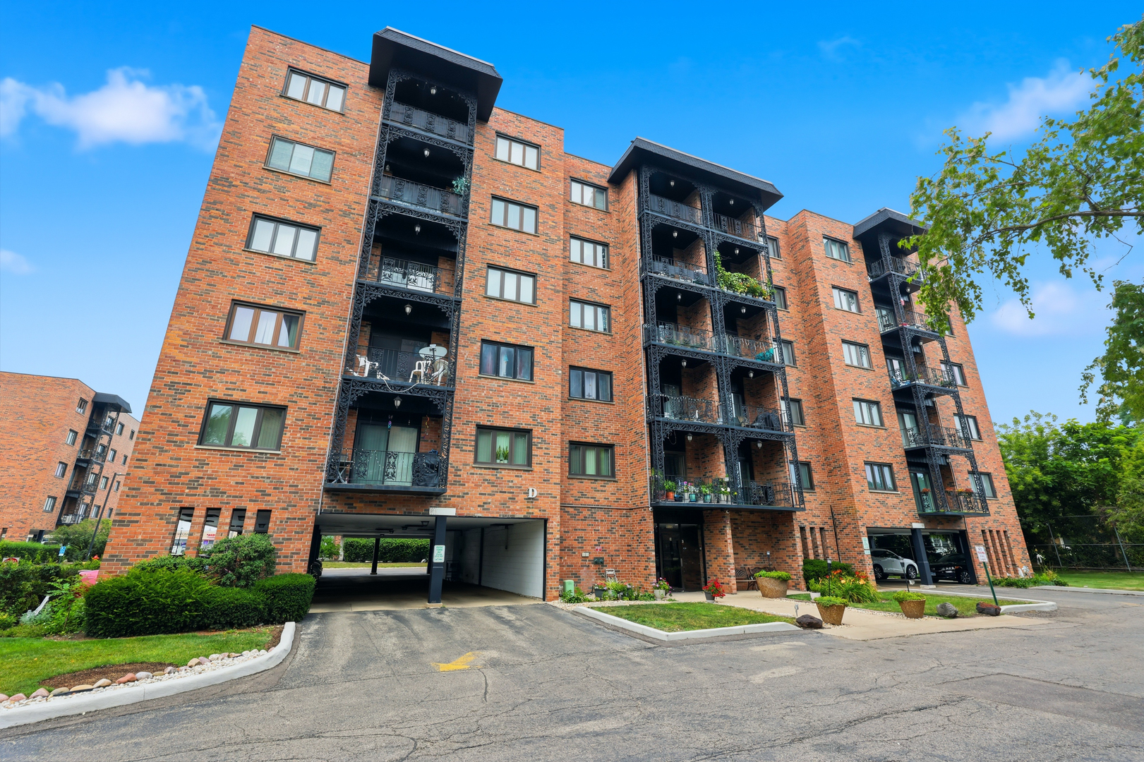 9332 Landings Lane 506 Property Photo 1