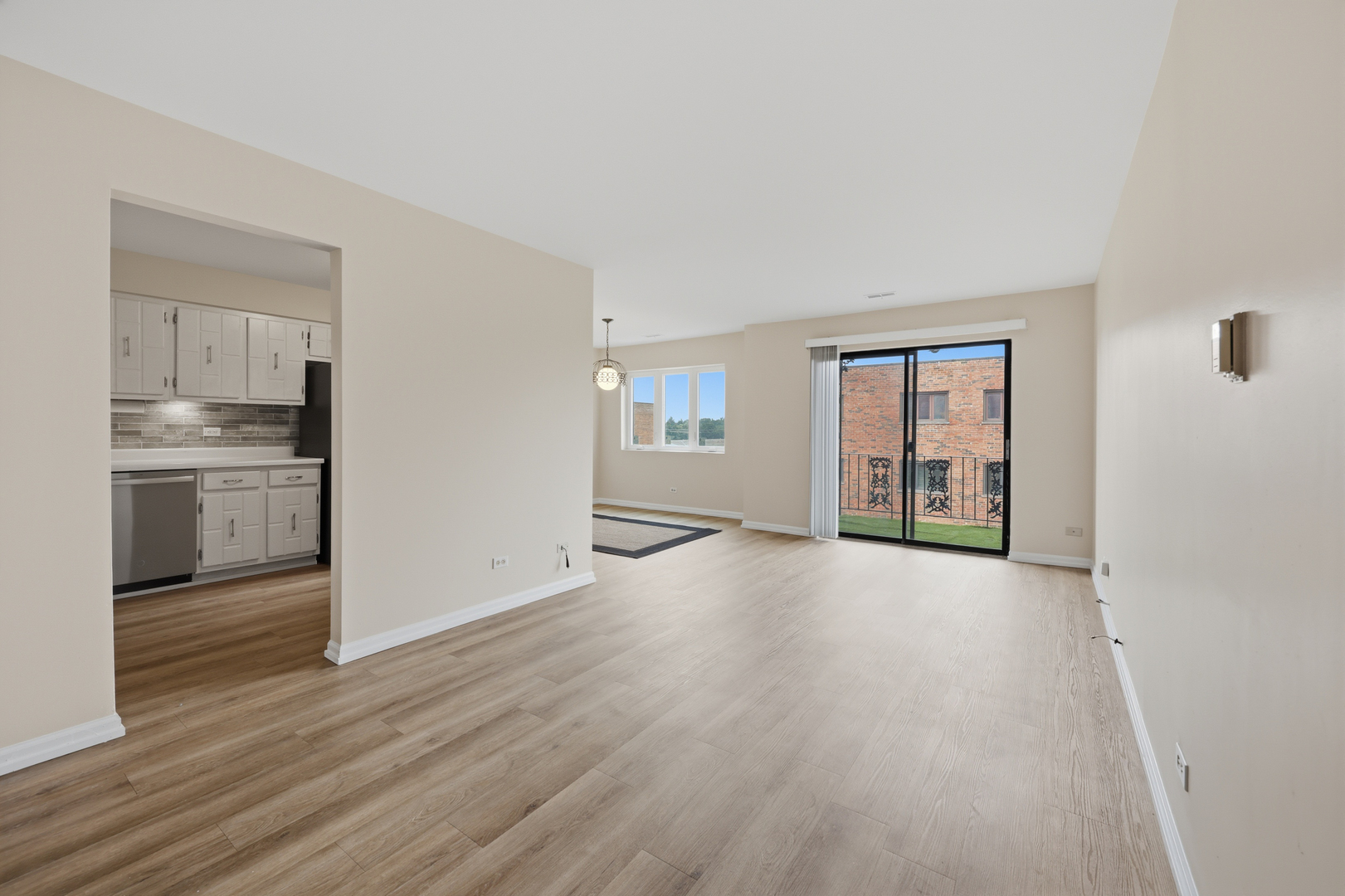 9332 Landings Lane 506 Property Photo 4
