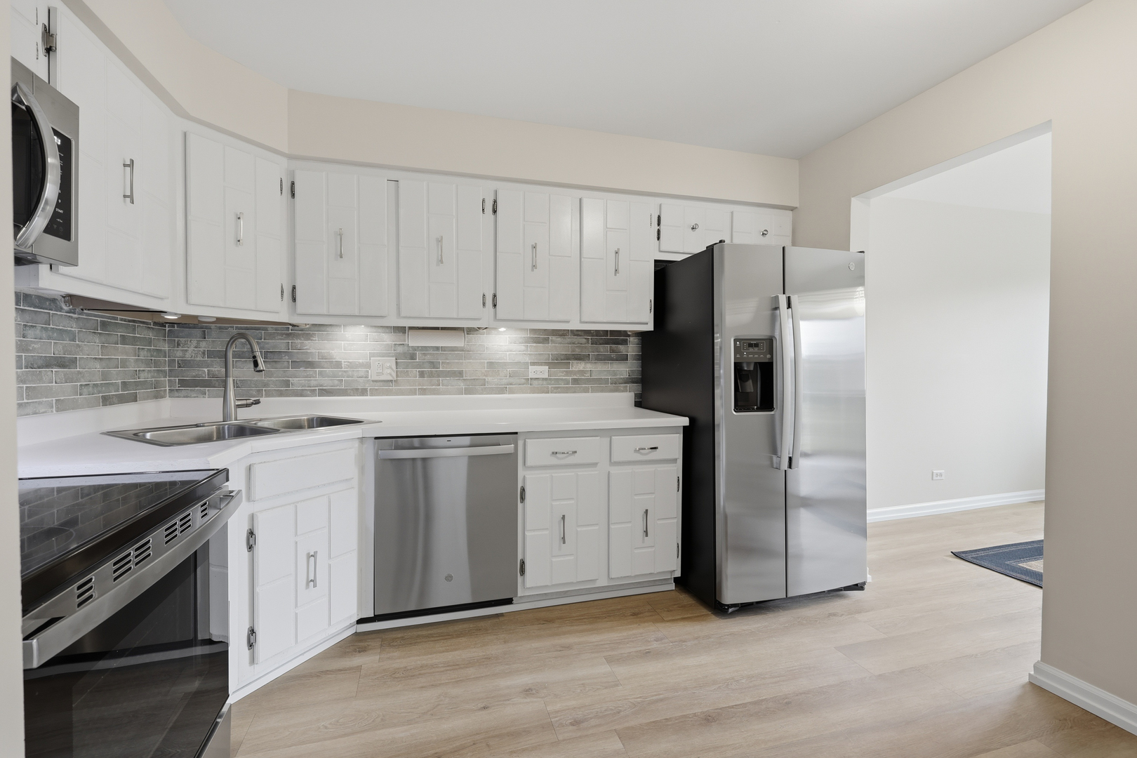 9332 Landings Lane 506 Property Photo 12