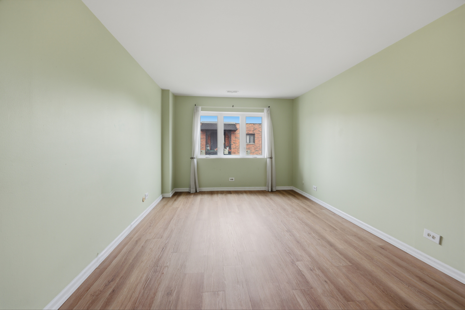 9332 Landings Lane 506 Property Photo 15