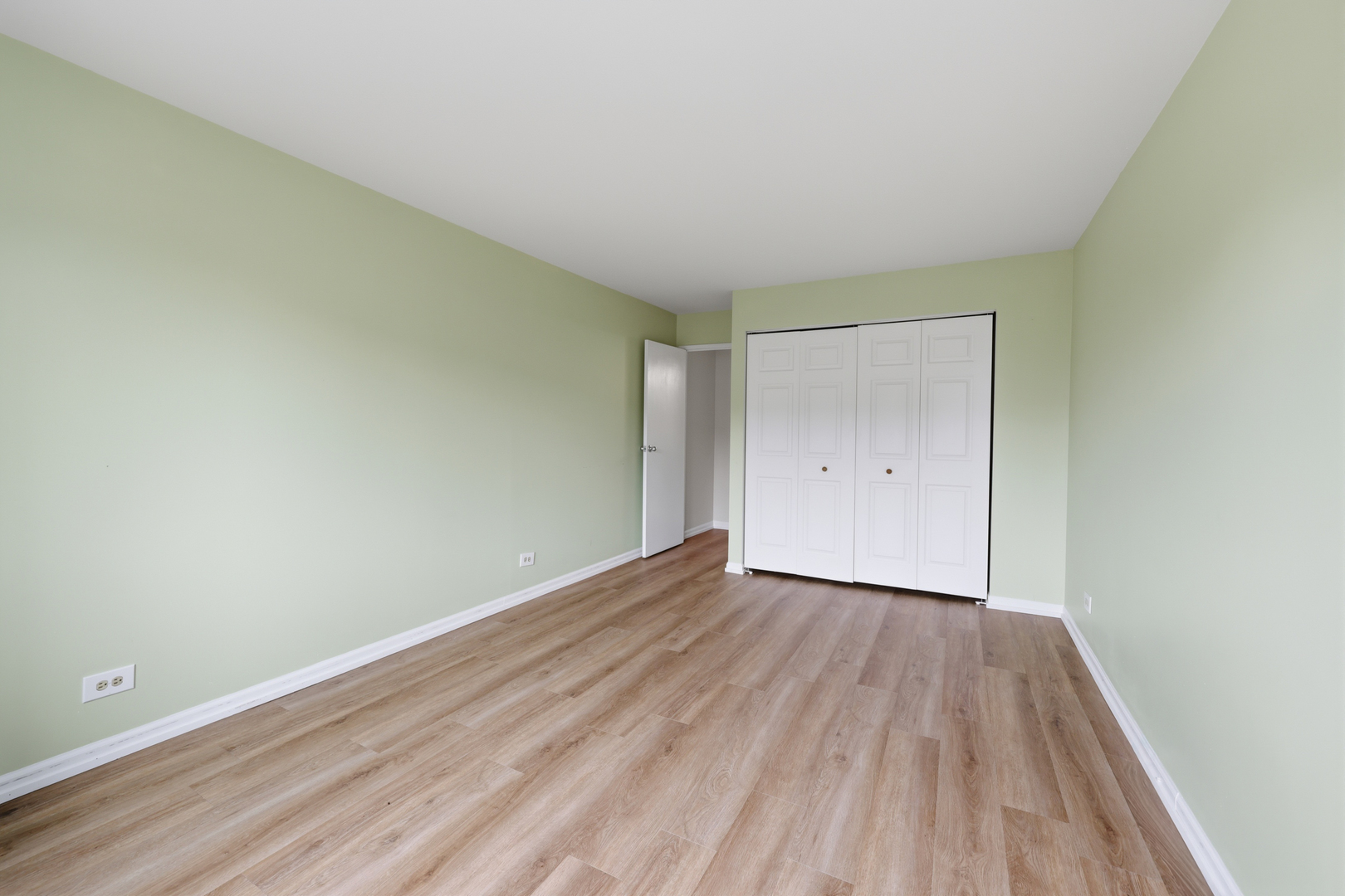 9332 Landings Lane 506 Property Photo 17