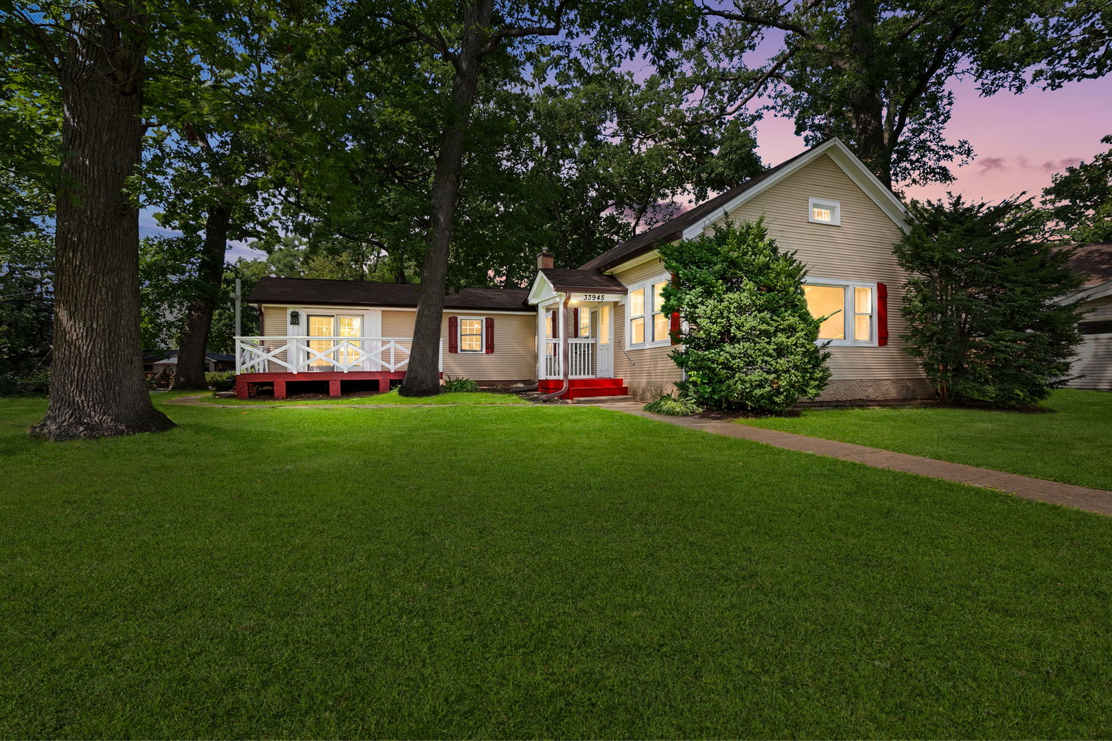 33945 N Prospect Drive Property Photo 1