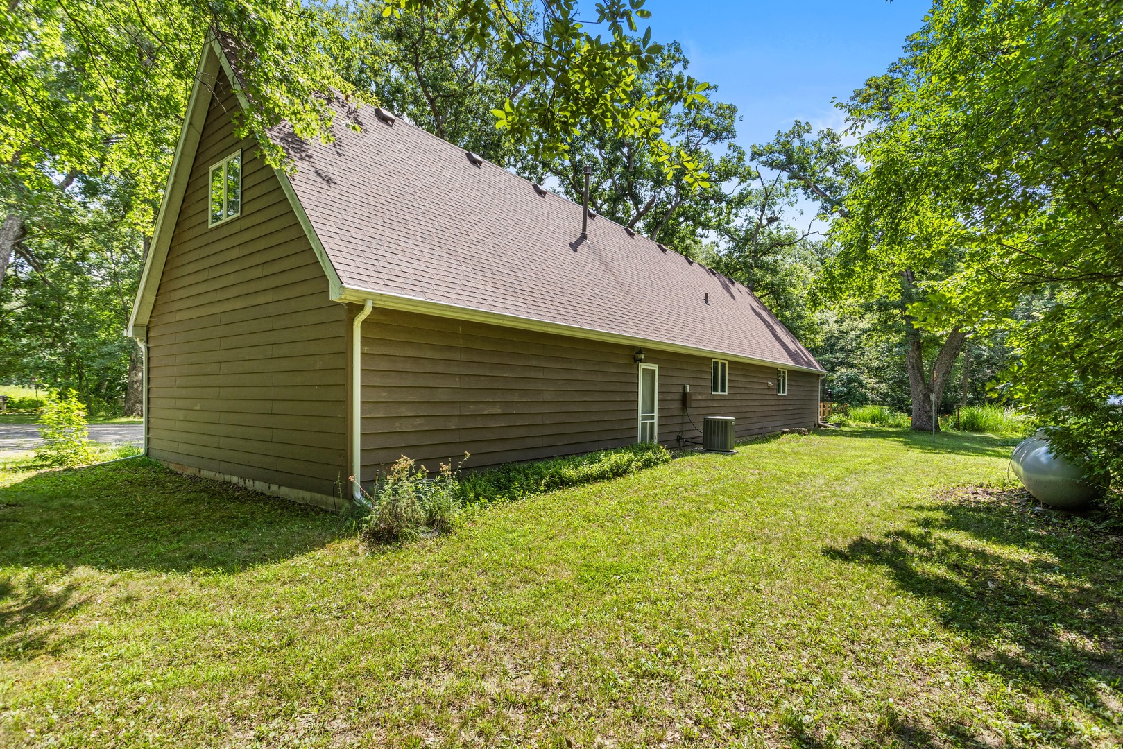 667 County Road 3350 Property Photo 6