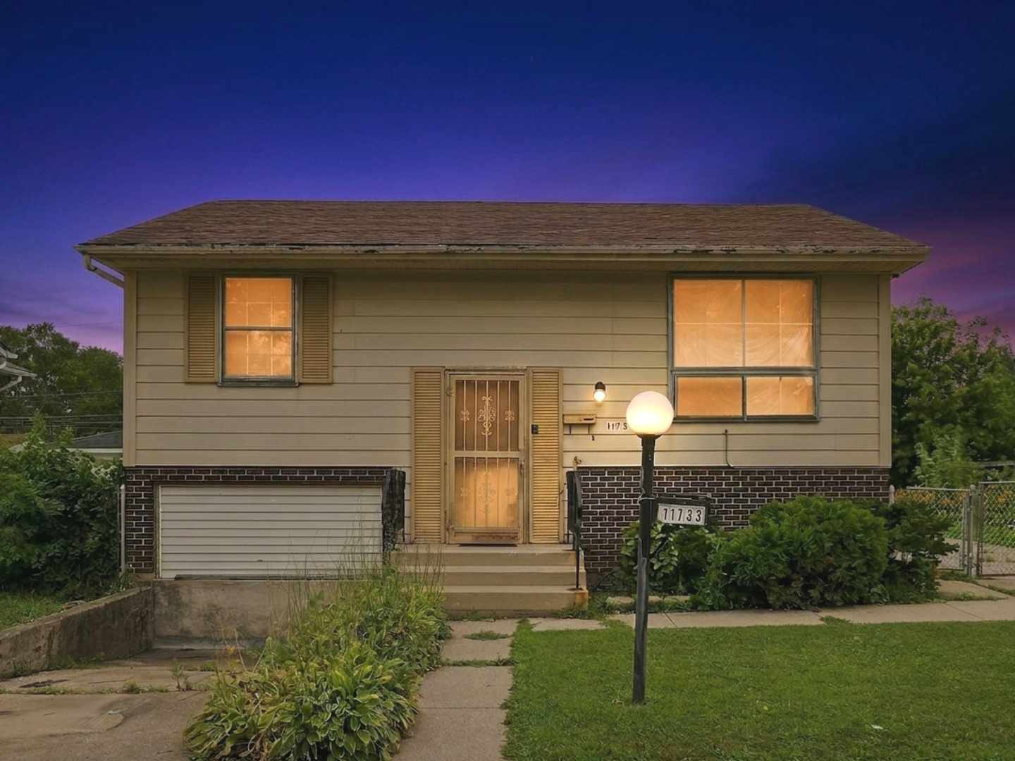 11733 S Elizabeth Street Property Photo 2