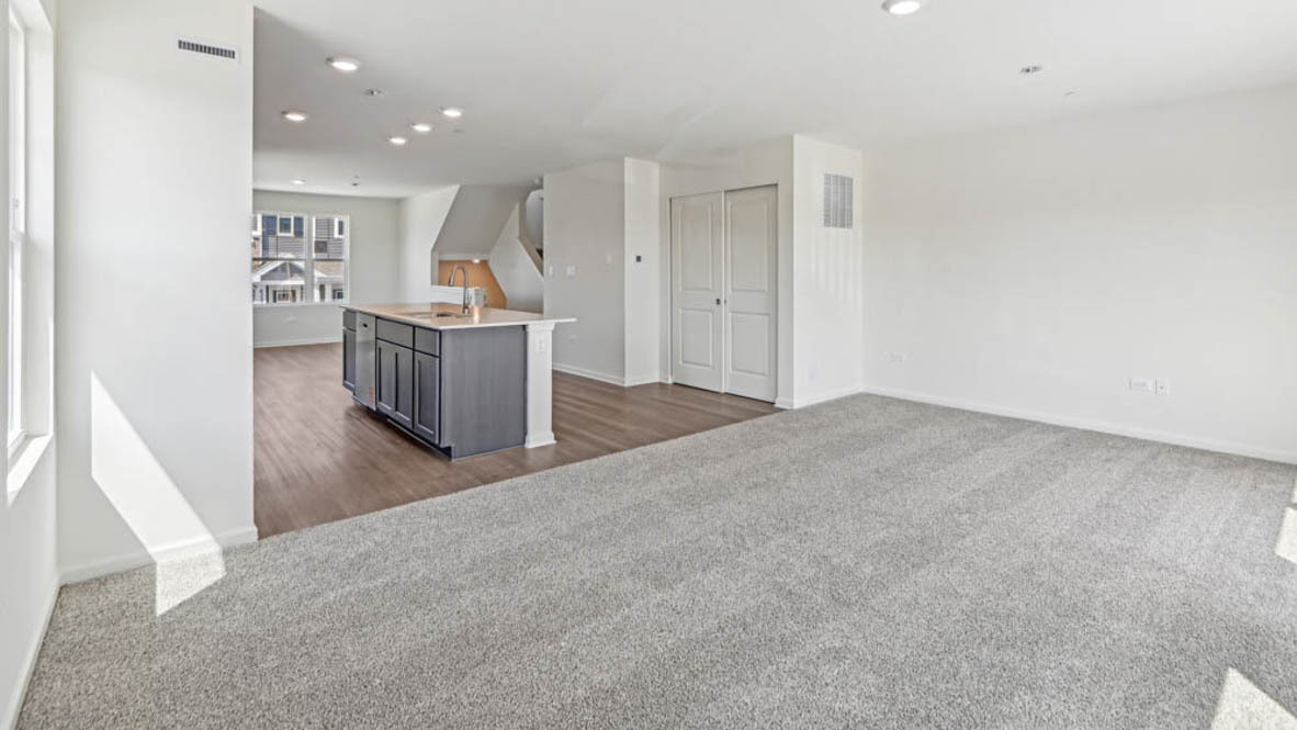 1358 Foxglove Drive Property Photo 11
