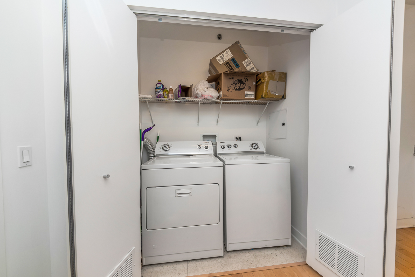 8 E Randolph Street 2107 Property Photo 7