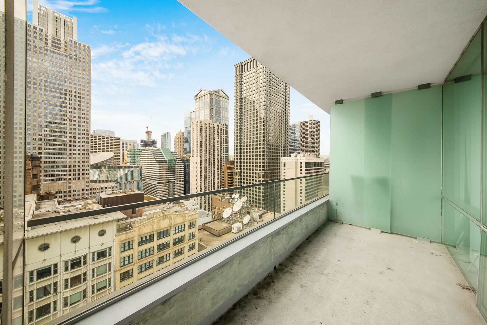 8 E Randolph Street 2107 Property Photo 8