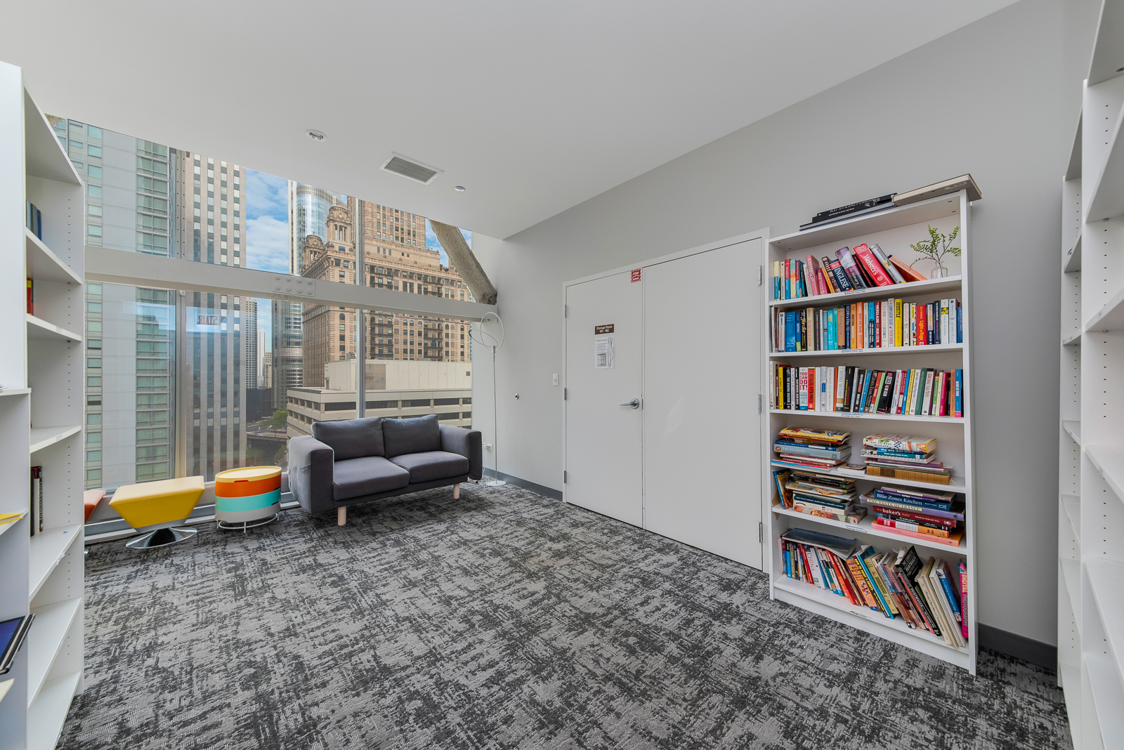 8 E Randolph Street 2107 Property Photo 9