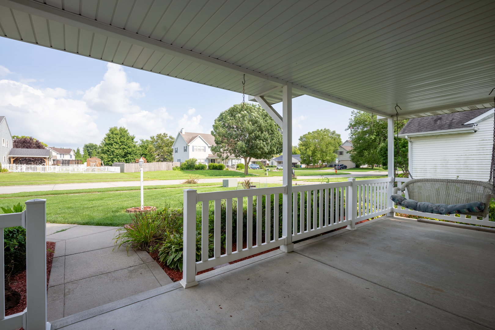 511 Winston Drive Property Photo 3