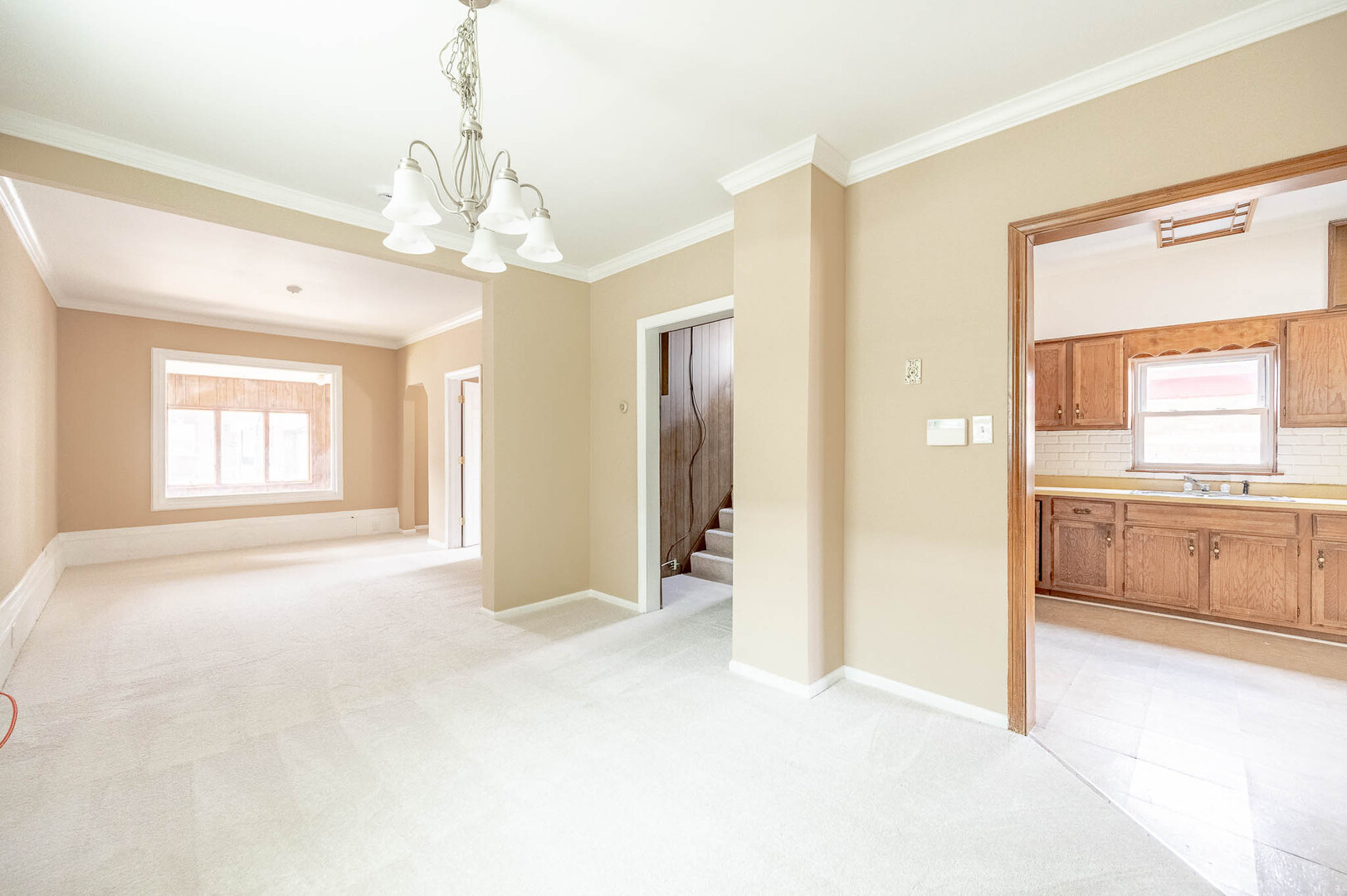 3732 W Addison Street Property Photo 5