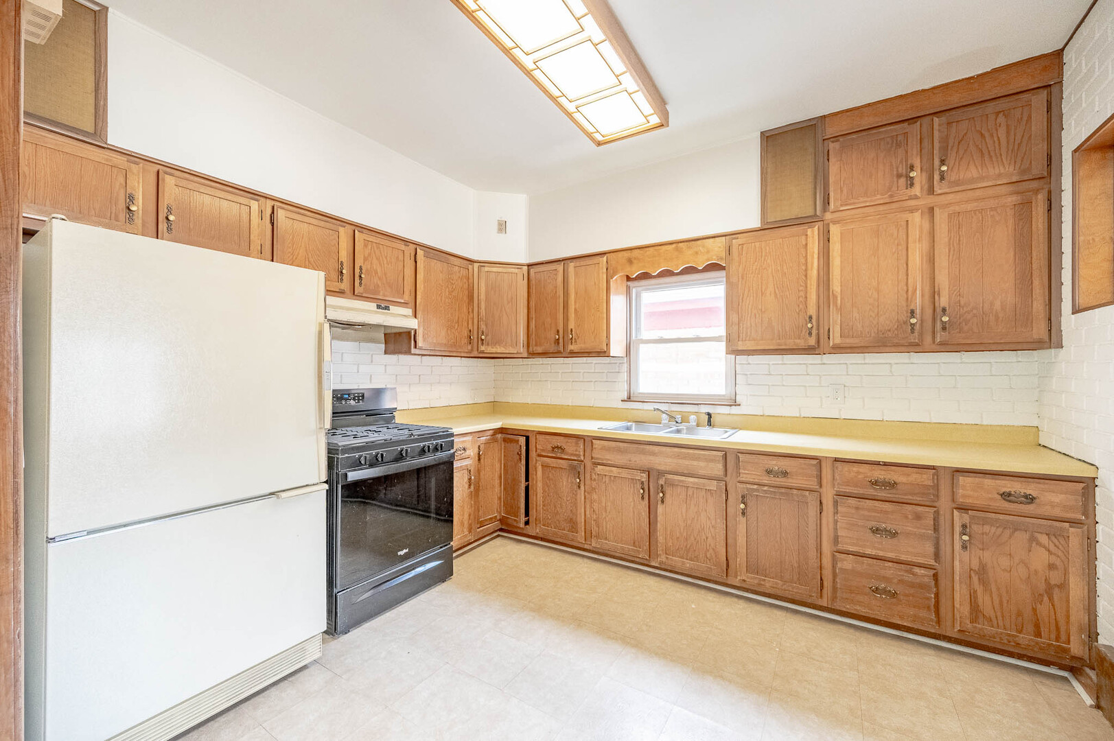 3732 W Addison Street Property Photo 6