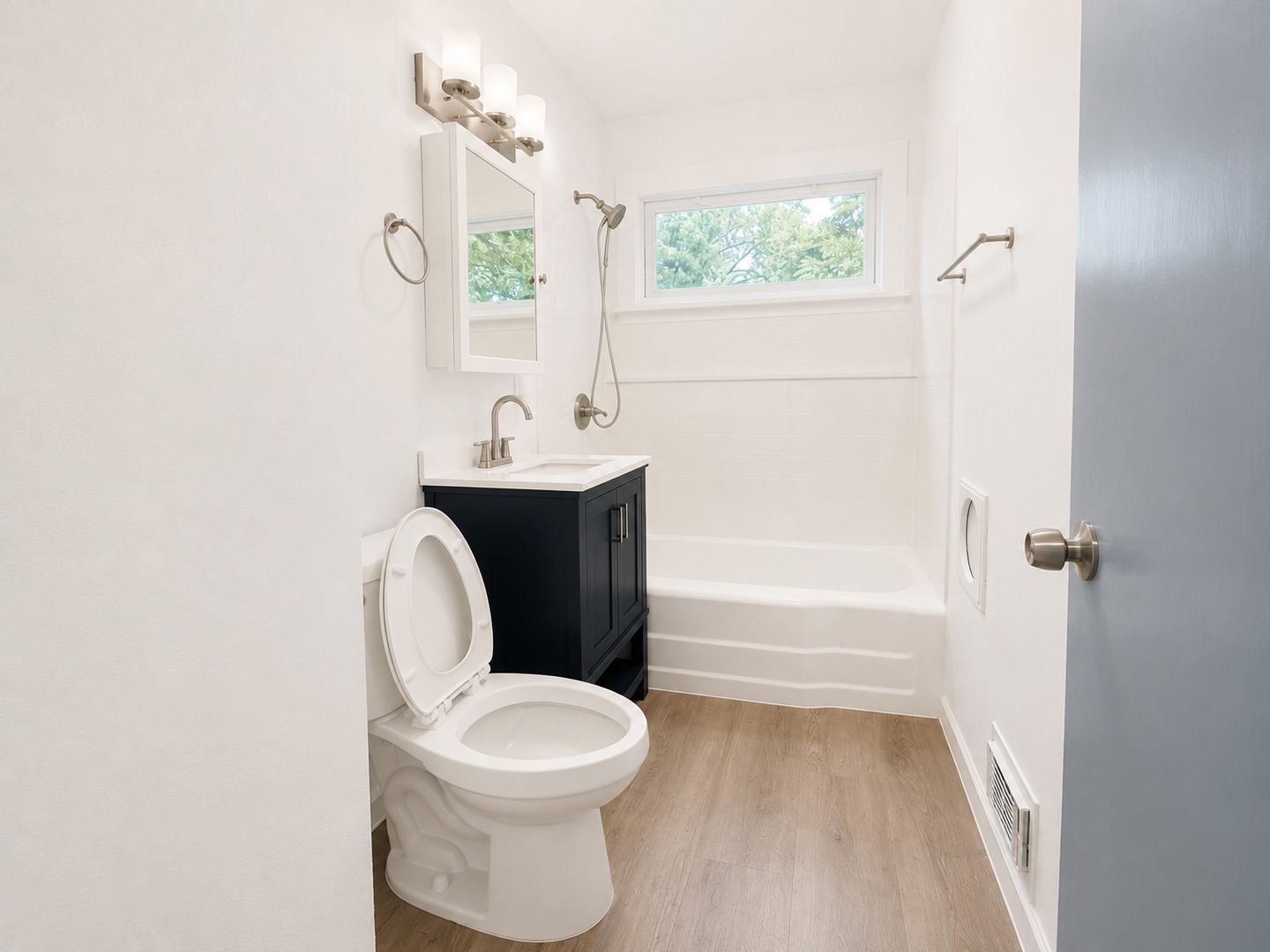 2707 Hampden Court Property Photo 11