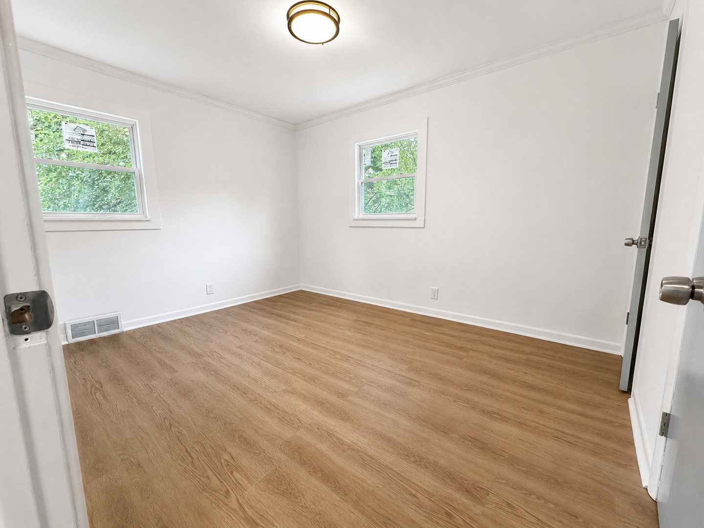 2707 Hampden Court Property Photo 12
