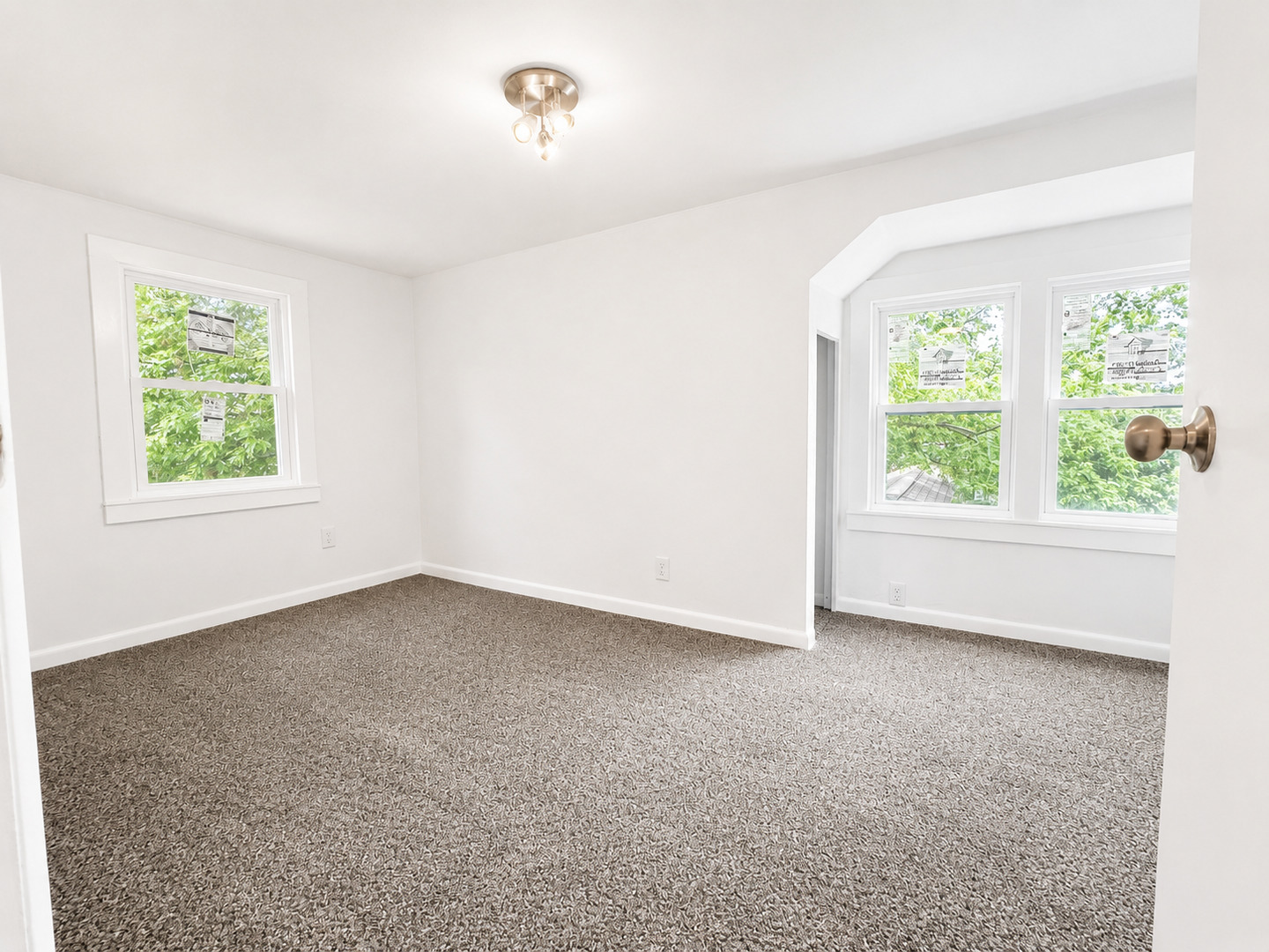 2707 Hampden Court Property Photo 21