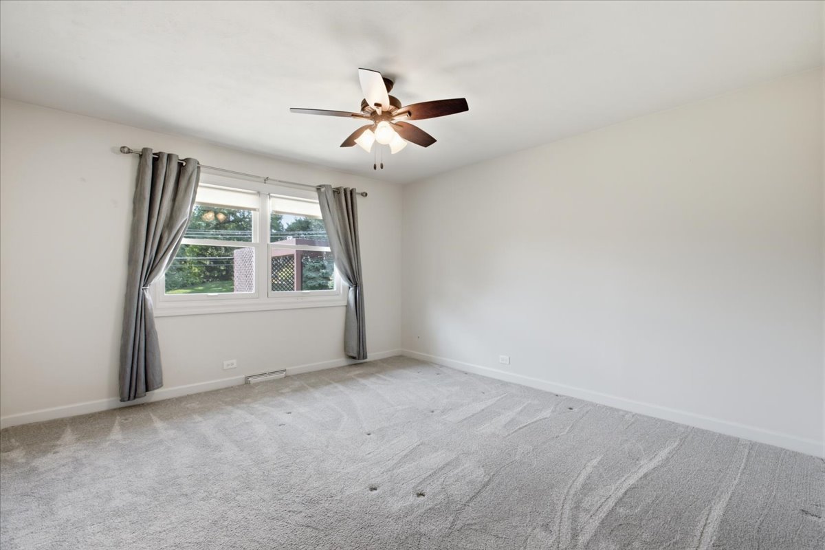 6 Meadowood Drive Property Photo 8