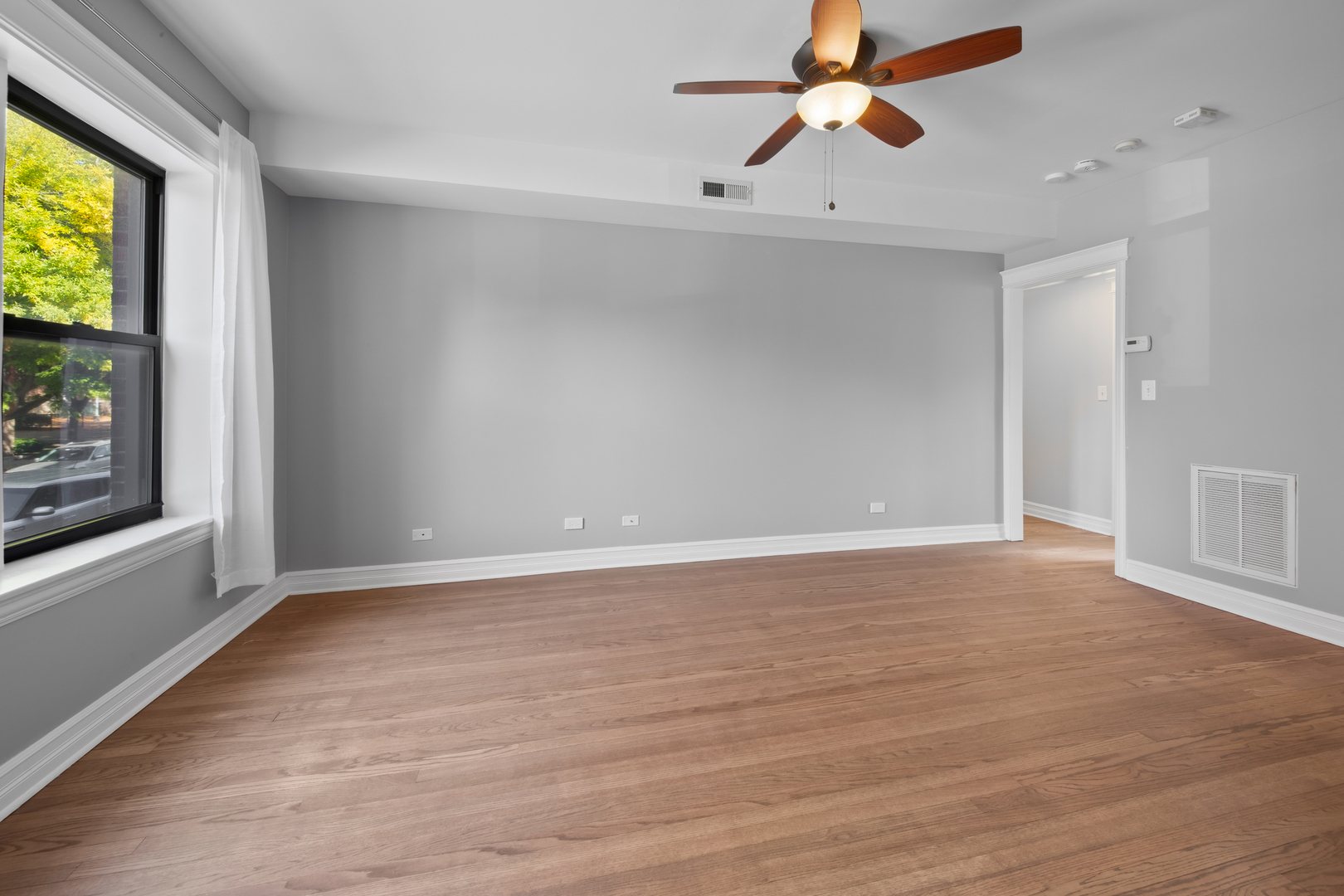2211 W Winona Street 1 Property Photo 6