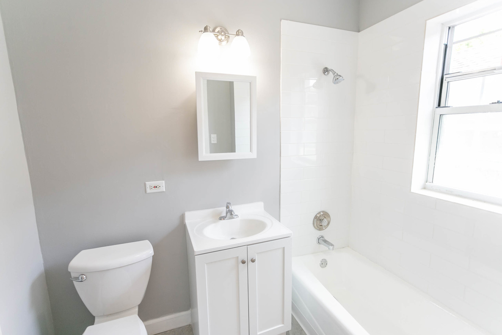 7646 N Greenview Avenue 3 Property Photo 6