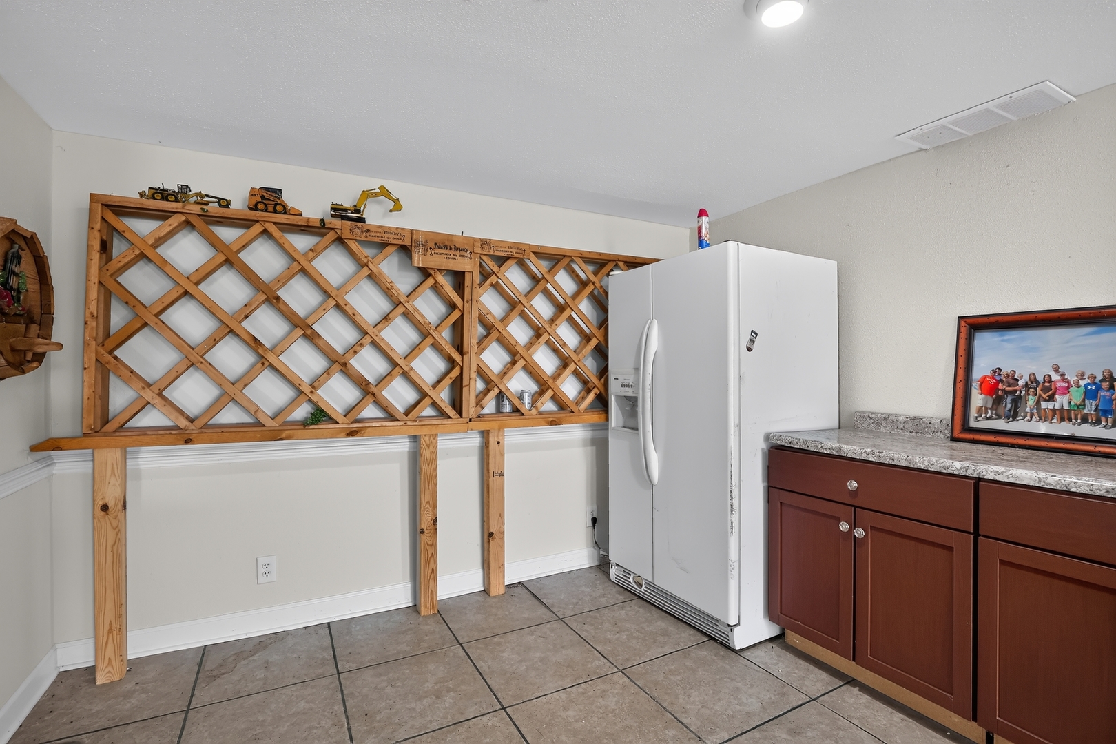 1904 Baintree Road Property Photo 25