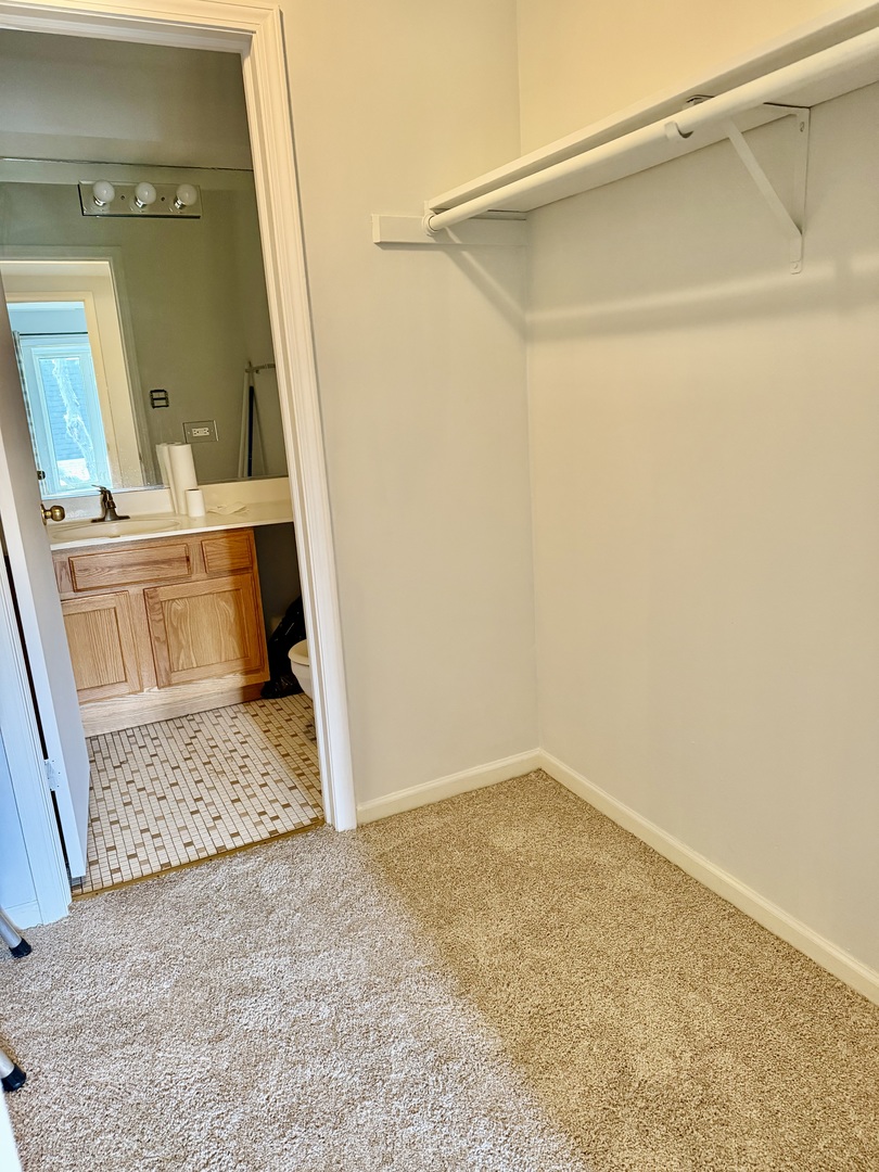 5721 W 103rd Street 304 Property Photo 16