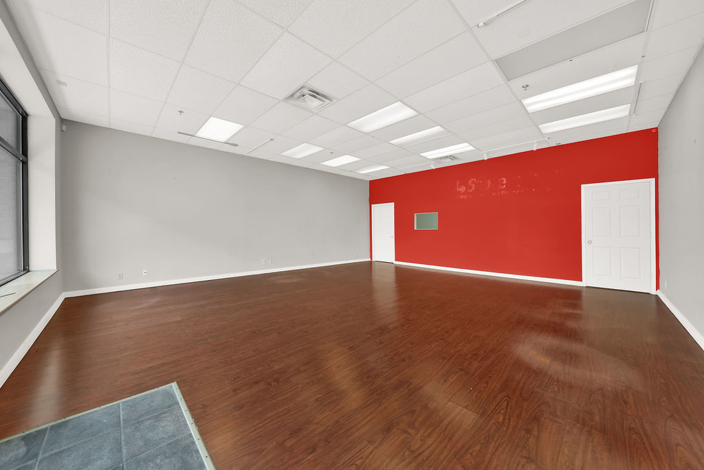 4326 S Pulaski Road Property Photo 3
