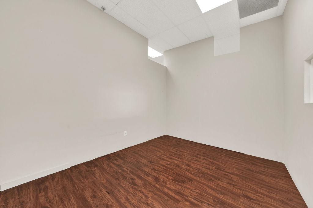 4326 S Pulaski Road Property Photo 4