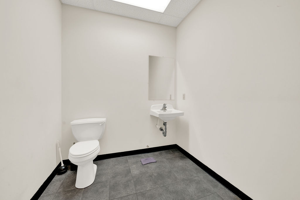 4326 S Pulaski Road Property Photo 10
