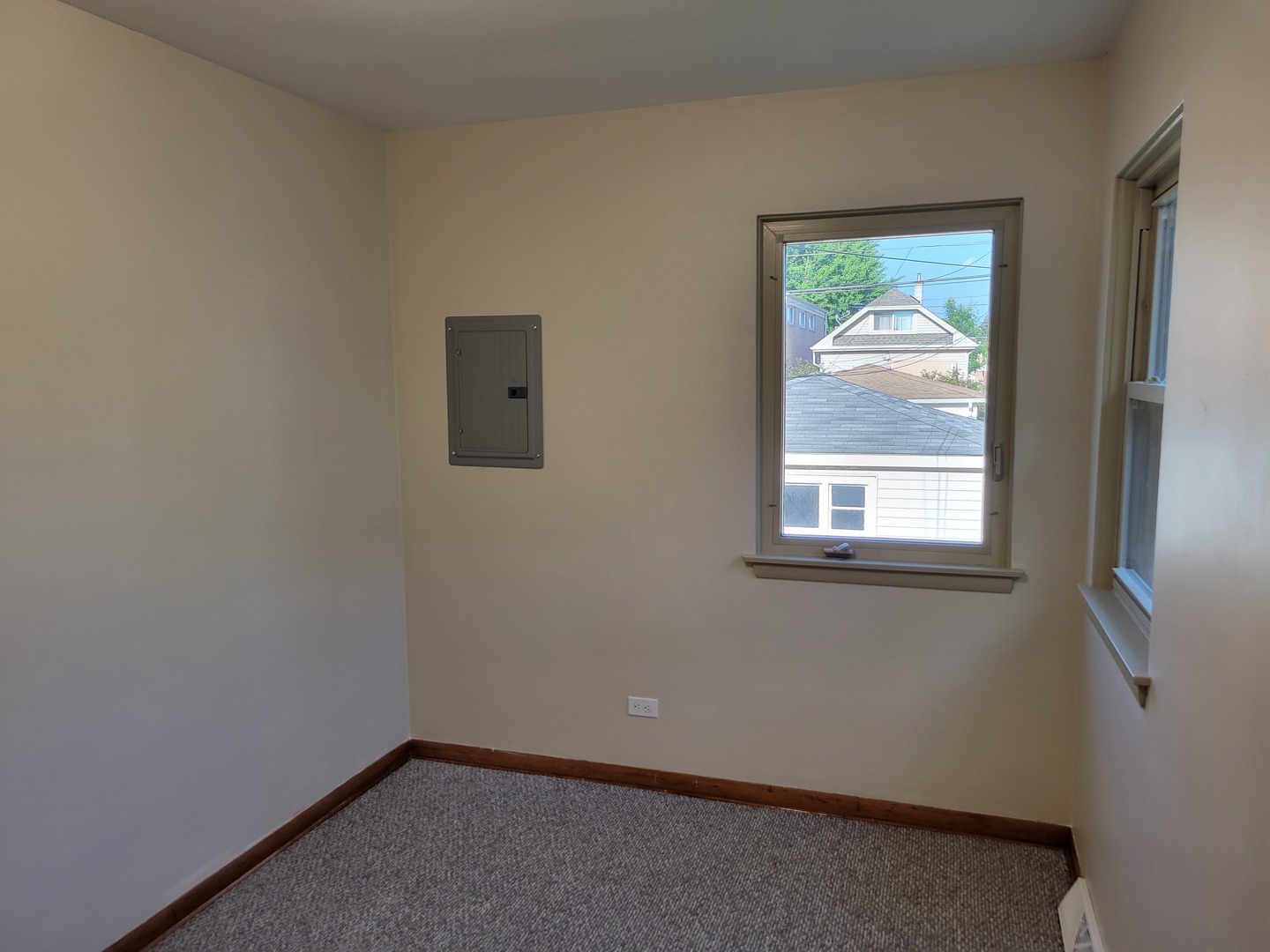 3213 Cuyler Avenue Property Photo 10