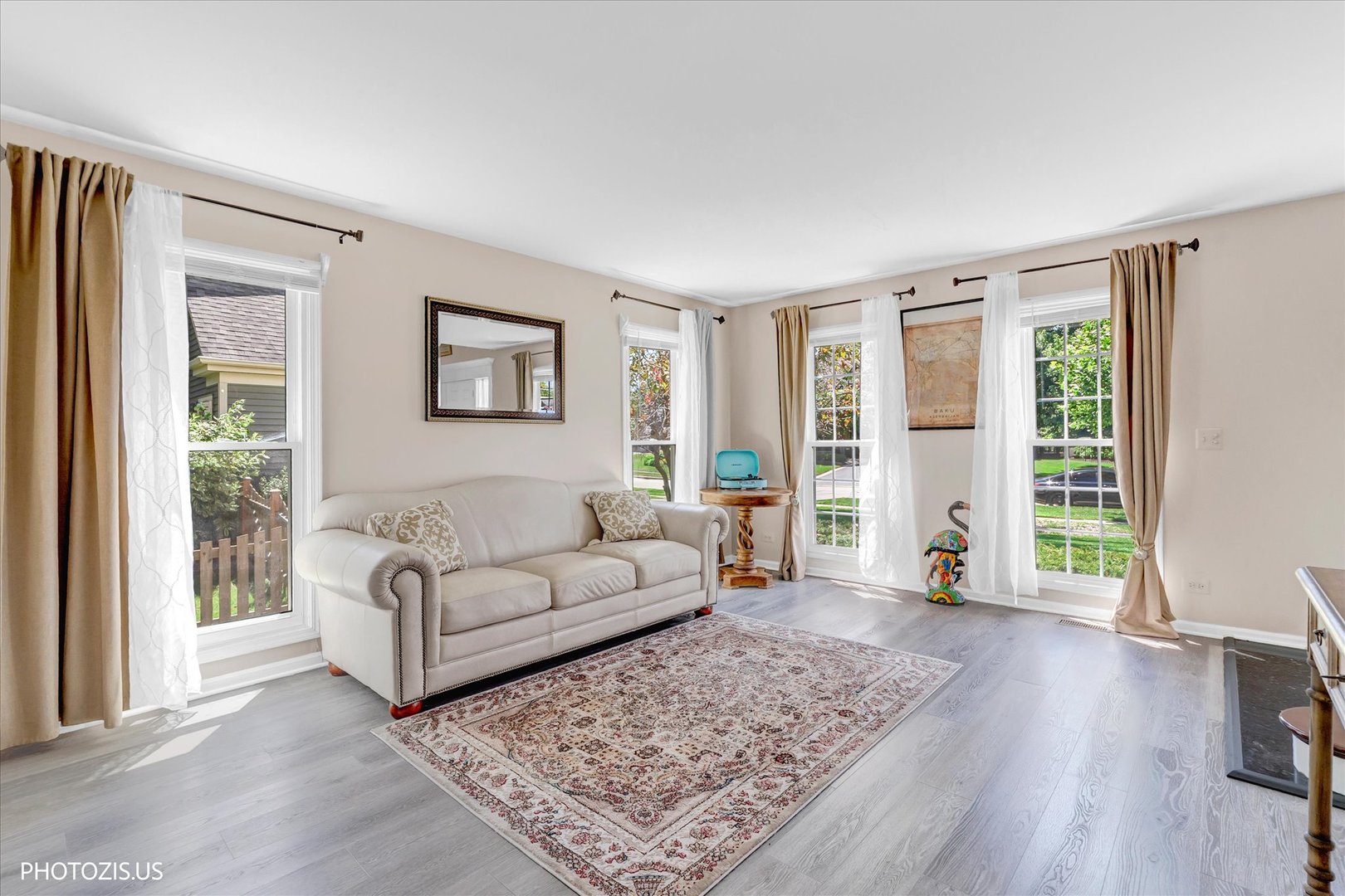 320 Ambria Drive Property Photo 3